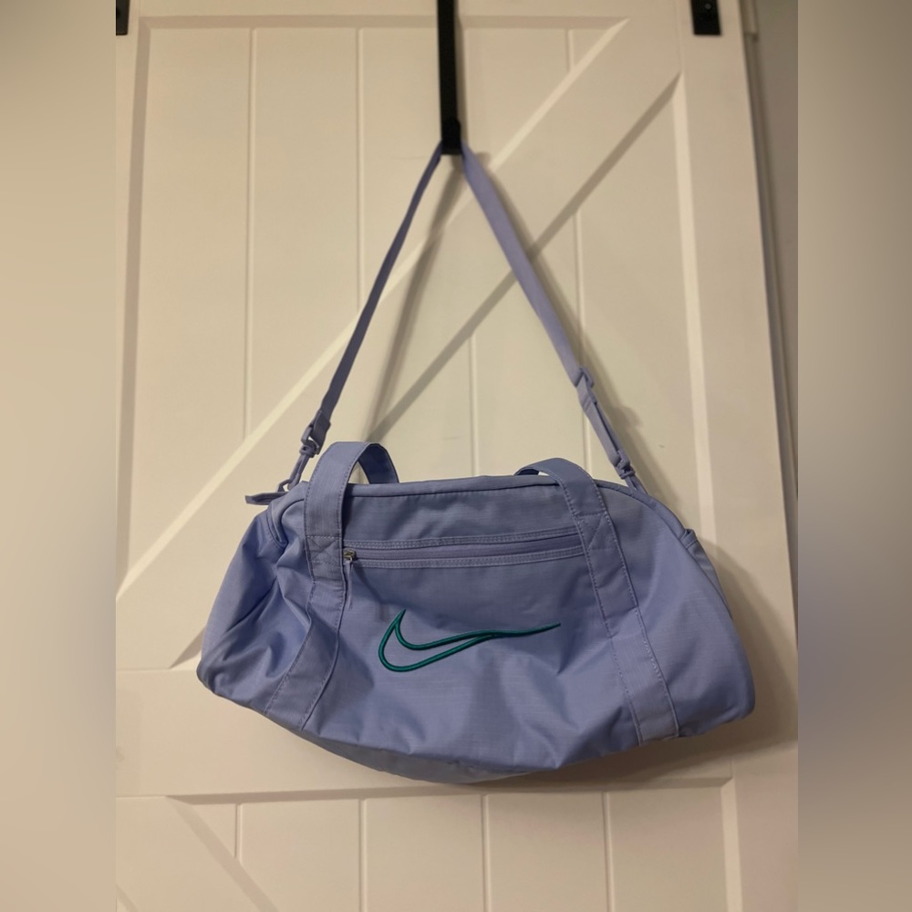 COPY - Nike duffle bag💜